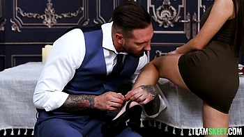 Watch blooming Amber Summer's scene