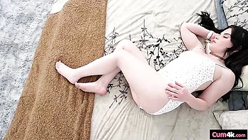 Young (18+) xxx with angelic Lola Valentine from Cum4K