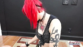 Impressive sweetheart's tattoo action