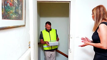 Irina has her head in the clouds... - Jacquie et Michel TV