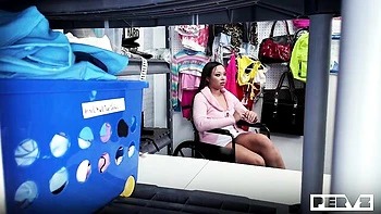 Shoplyfter - oral scene