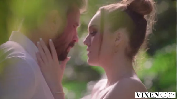 VIXEN Freya & her boss mix business & pleasure on work trip