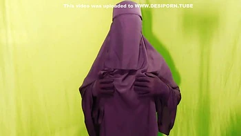 Desi Hot Beautiful Stepmom