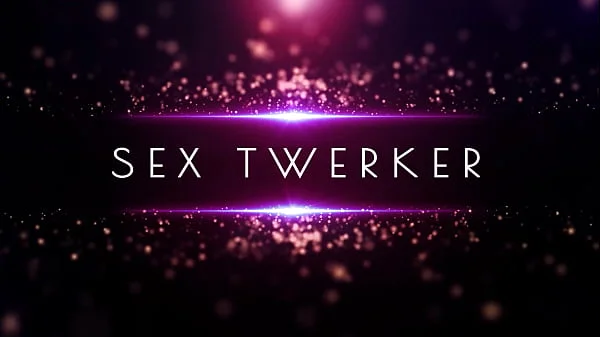 SEX TWERKER: Anna Claire Clouds