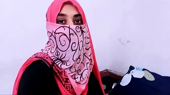 I Cought My Stepmom When She Is Doing Imo Freelancing And I Fuck Her Tight Pussy