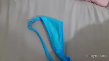 Parte 3 experimentando biquínis - É com esse bikini fio dental que vou pra praia mostrar meu bundão e os pelos da boceta em público - Inmymound