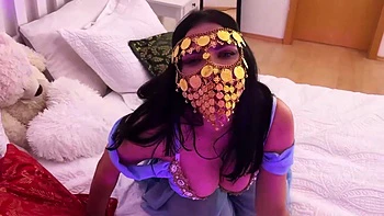 Kira Queen Dresses As Arabian Princess And Sucks Her Boyfriend