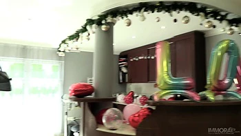 Puffy Pussy Squirts Like Crazy