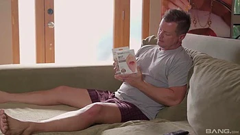 Violet helps stepdaddy cum: Blowjob, Cowgirl  Missonary Porn