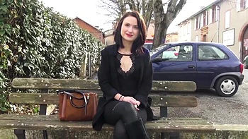 Melany, 26, excels in the art of threesomes! - Jacquie et Michel TV