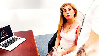 Zelhia thanks her savior in a tough way! - Jacquie et Michel TV