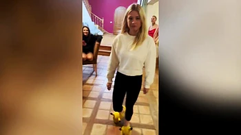 Emma succumbs to the irresistible Jay - Jacquie et Michel TV