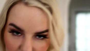 YoungerMommy-Mommy Will Teach You To Be A Man