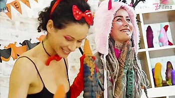 Stacy Bloom In Bendy Anuskatzz And Stacys Masturbation Xxx