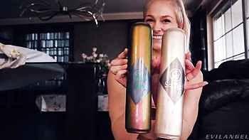 Gorgeous sideways pose anal masturbation with a slutty Elise Siswet