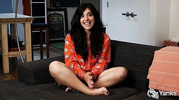 Well-proportioned hustler - vibrator sex - Yanks