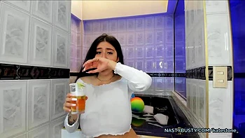 Huge boobs latina: Blowjob, Big Tits  Amateur Porn