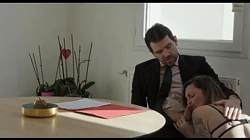 Amateur MILF Gets Rough Doggy Style & Facial From Salesman For Discount - Big Ass Fucked Hard