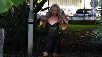 Kyara, a beautiful Corsican nurse, wanted three guys! - Jacquie et Michel TV