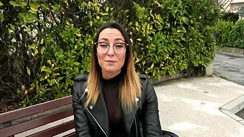 Kaori, 30 years old, tireless traveler and naughty girl! - Jacquie et Michel TV