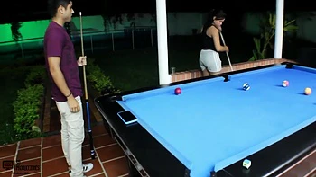 British Stepsister Forgot To Wear Panties To Bed - Porn In Spanish