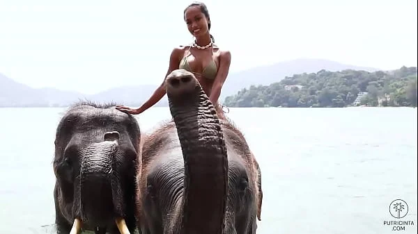 Putri Cinta in 'Tourist in Phuket'