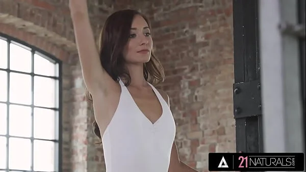 21 NATURALS - Beauty Ballerina Heather Harris Offered Her Perfect Body And Moan Gently