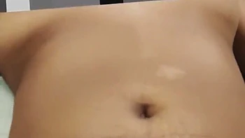 Irmão postiço fode a buceta negra da irmã postiça em POV