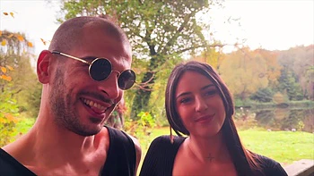 Rose präsentiert ihren französischen Milf-Körper mit großen Titten