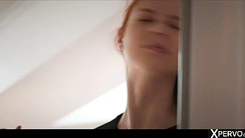 Марчелло Браво катается на рыжей киске 69 с громкими оргазмами