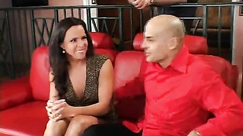 Married cougar gets fucked anal in swinger sex