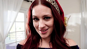 Redhead Jessica Ryan Gives Hot Hardcore Blowjobs