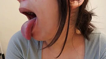 Esposa indiana grávida se masturba no banheiro com marido em casa