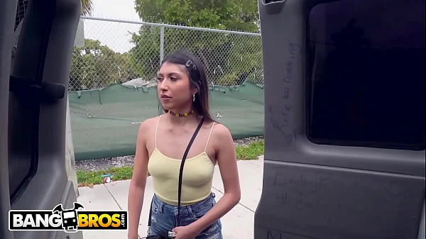 BANGBROS - Incredulous Director Can't Believe Tyler Steel Fucked Penelope Woods In The Ass