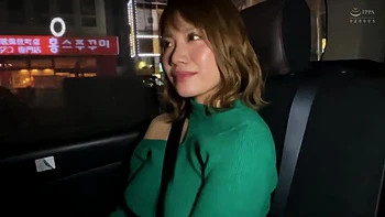 Japonesa fodida com brinquedos e gozada interna