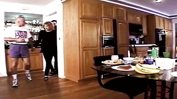 Watch seductive tootsie's trailer