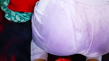 Дэси брюнетку жёстко трахали и сосали член, ебали жёстко в жопу