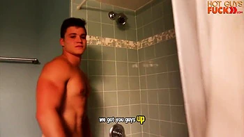 18-летняя блондинка студентка жестко трахнута мускулистым членом