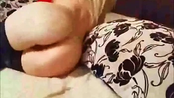 Blonde Masturbates with Dildo on Webcam