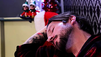 Sexy Elves Jemma & Maya Fuck Magnum Threesome