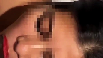 Индийская девушка трахнута большим членом