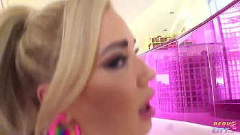 Rauer Analfick für buschige Blondine Savannah