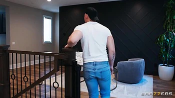 Ebony tem a buceta e o cu lambidos por Zac Wild