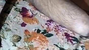 Трах в школьной комнате с индийской любительницей по телефону