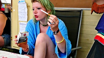 Camille S. Die Festival-Schlampe wird geil gefickt