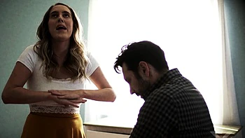 Cadence Lux lèche et te baise au doigt hardcore