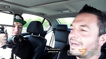 Kitty Blair leckt Pussy bei Wolf Wagner Deutsch