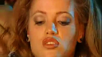 Lindi P follada anal en casa: tetas grandes, mamada, vaquera