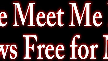 Lüsterne Maggie Green masturbiert ihre riesigen Titten