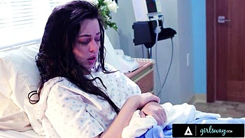 Кейси Кэлверт в жестком лесбийском трайфле с Сарой и Уитни